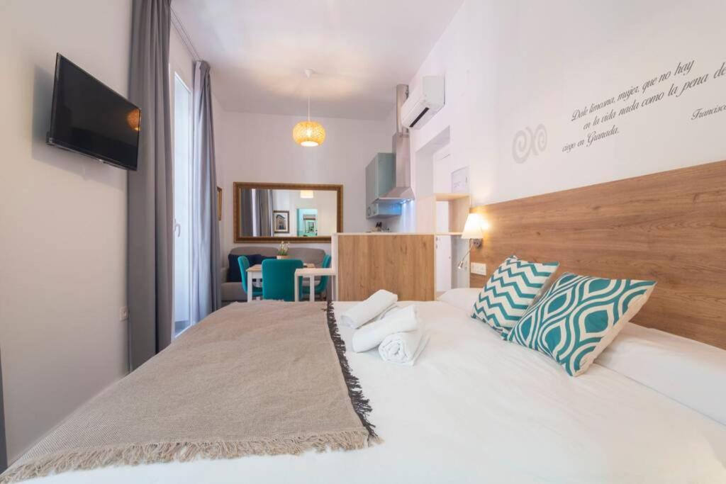 Ferienwohnung Rosarioseis Loft Corral Del Carbon Granada Exterior foto